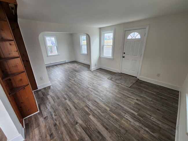 Building Photo - Remodeled Single Family