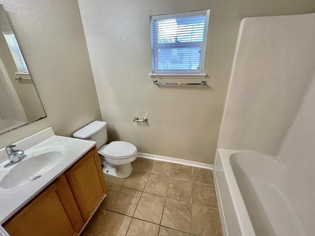 Building Photo - 1129 Sea Eagle Ave