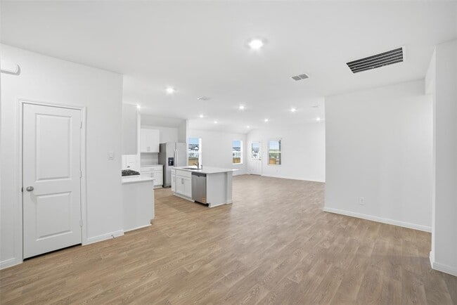 Building Photo - 132 LAS LOMAS Dr