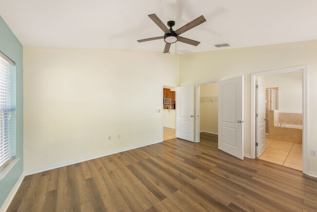 Building Photo - 2831 Whistlewood Dr