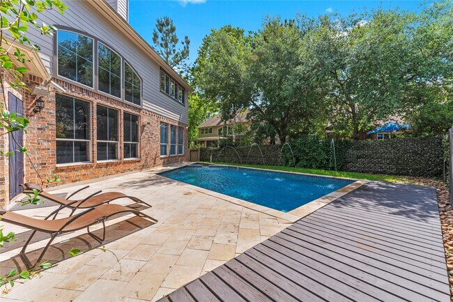 Building Photo - 18 Degas Park Dr