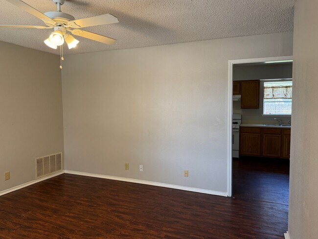 Building Photo - 5203 Village Row