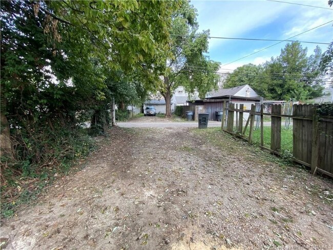 Building Photo - 1117 Culbertson Ave