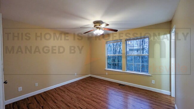 Building Photo - 2708 Knob Ct