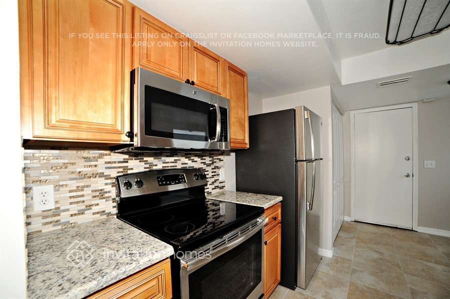 Building Photo - 1618 Crossridge Dr