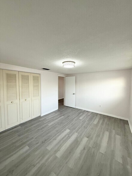 Building Photo - 7535 Betula Dr