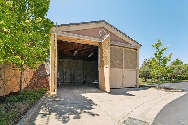 Building Photo - 1246 Sonata Dr