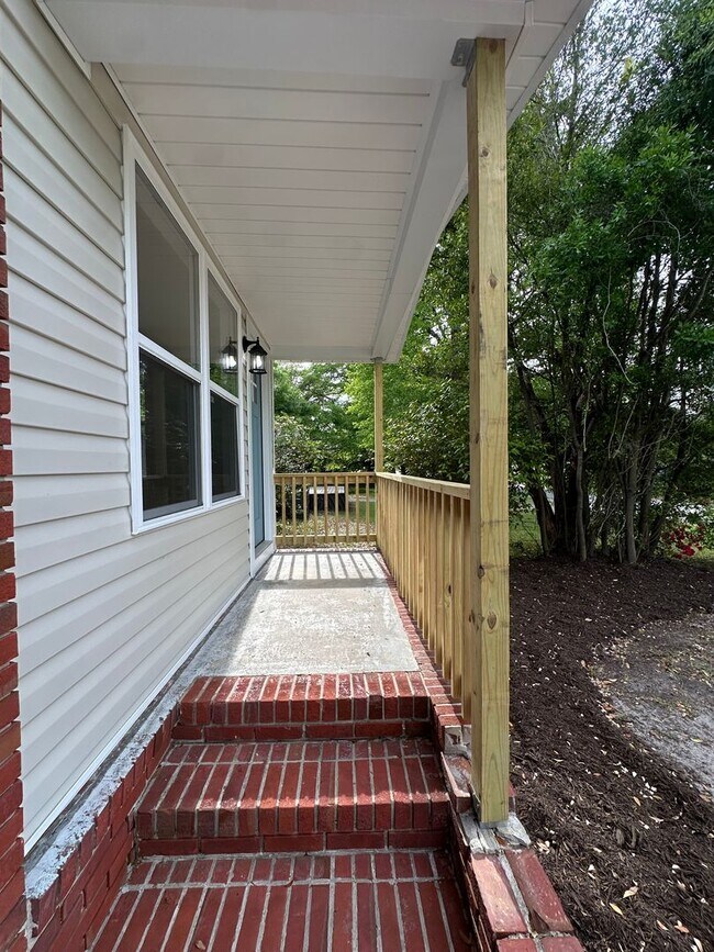 Building Photo - 446 Cape Fear Blvd