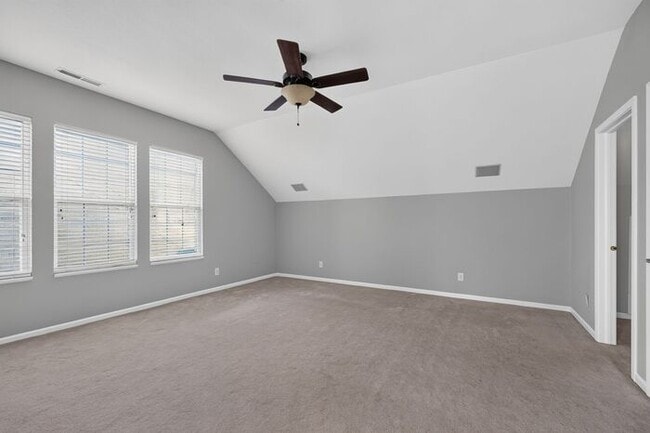Building Photo - Unique Centennial Townhome