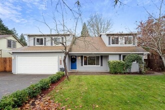 Building Photo - Hyland Hills 5 Bedroom Gem