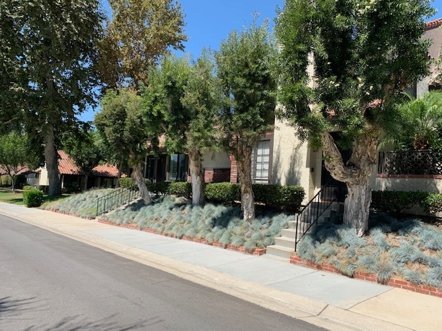 Building Photo - 711 Santa Rosa