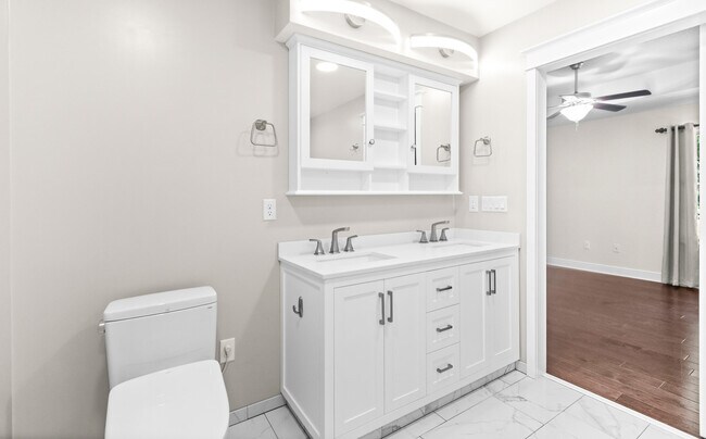 Building Photo - 30 Golden Eagle Ct