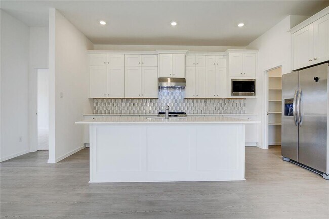 Building Photo - 27506 Spearmint Ridge Dr