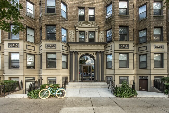 Building Photo - 1144 Commonwealth Ave