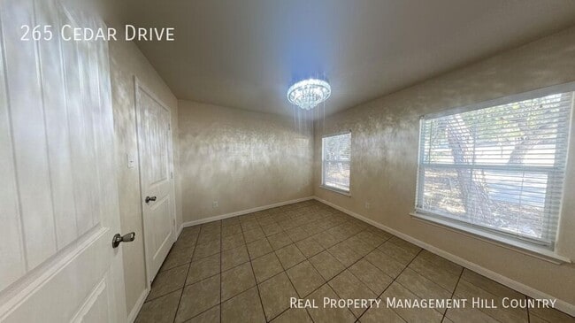 Building Photo - 265 Cedar Dr