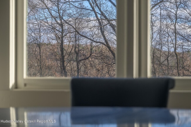 Building Photo - 1 William St