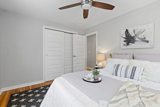 Building Photo - Recently Updated Home in Prime Sunnyside Neighborhood!