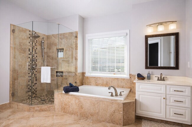 Building Photo - 10315 Rougemont Ln