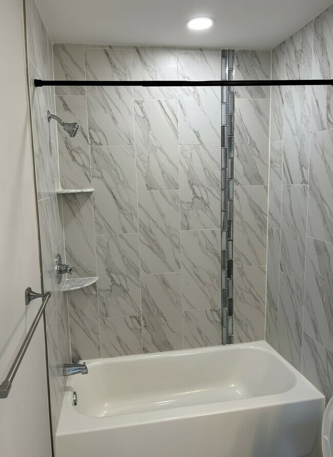 Building Photo - 500 N Vodges St