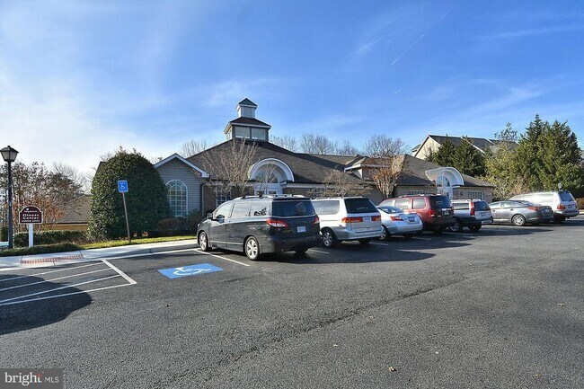 Building Photo - 6533 Grange Ln