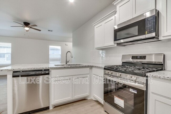 Building Photo - 11613 Mackenzie Wy