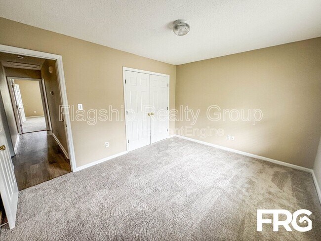 Building Photo - 3311 Moseley Dr