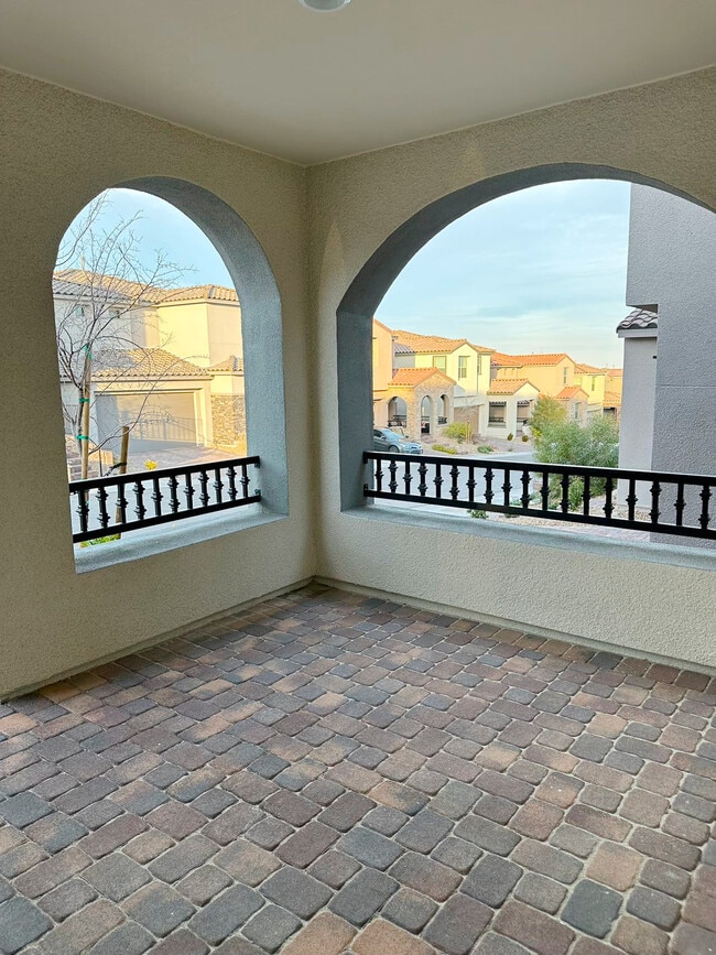 Building Photo - 11585 Salt Creek Ave