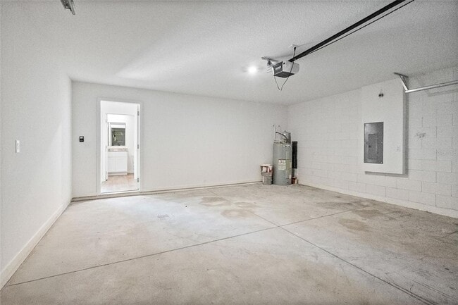 Building Photo - 612 Linnet Ct