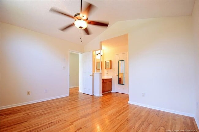 Building Photo - 521 Stone Way Ct