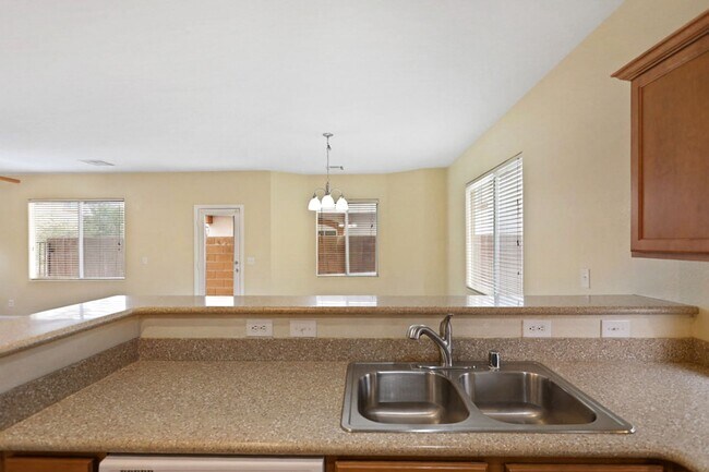 Building Photo - Northwest 3 Bedroom 2.5 Bath Home In Gated...