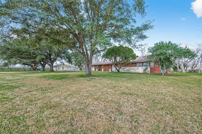 Building Photo - 403 Wrangler Rd