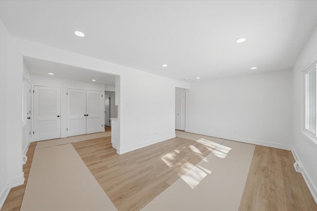 Building Photo - 5220 State Rd