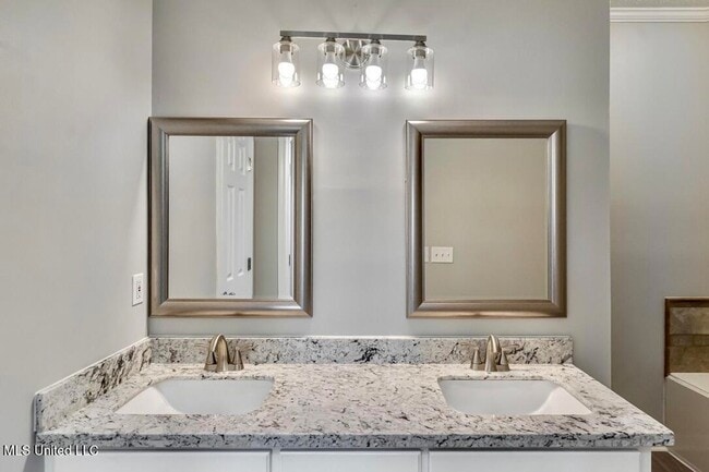 Building Photo - 301 White Oak Dr