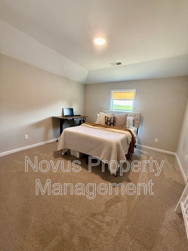 Building Photo - 148 Cedar Pk Wy