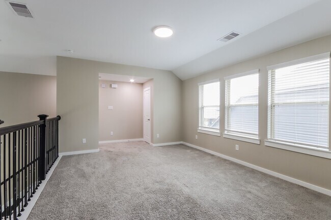 Building Photo - 15758 Cairnwell Bend Dr