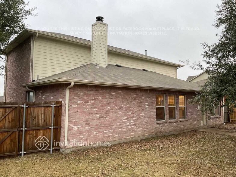 Building Photo - 1002 Chatham Ln