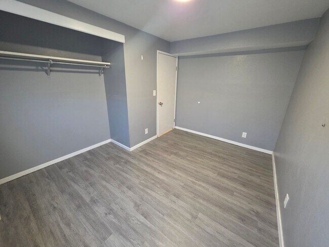 Building Photo - Ferron Rental