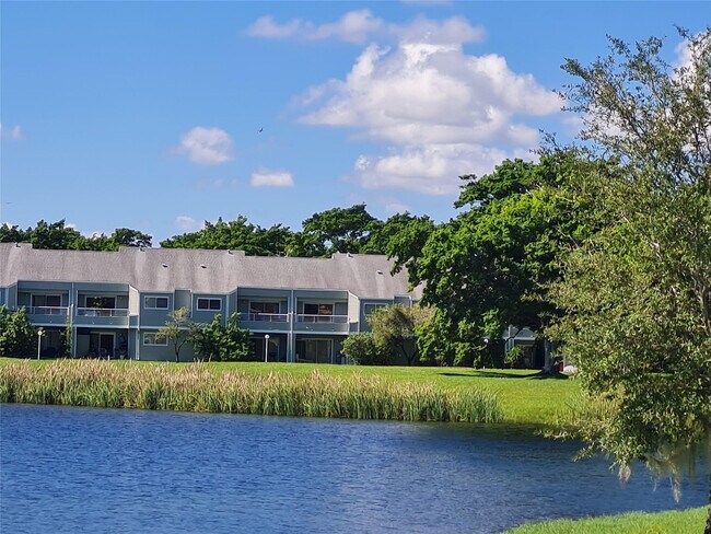 Building Photo - 3421 NW 44th St