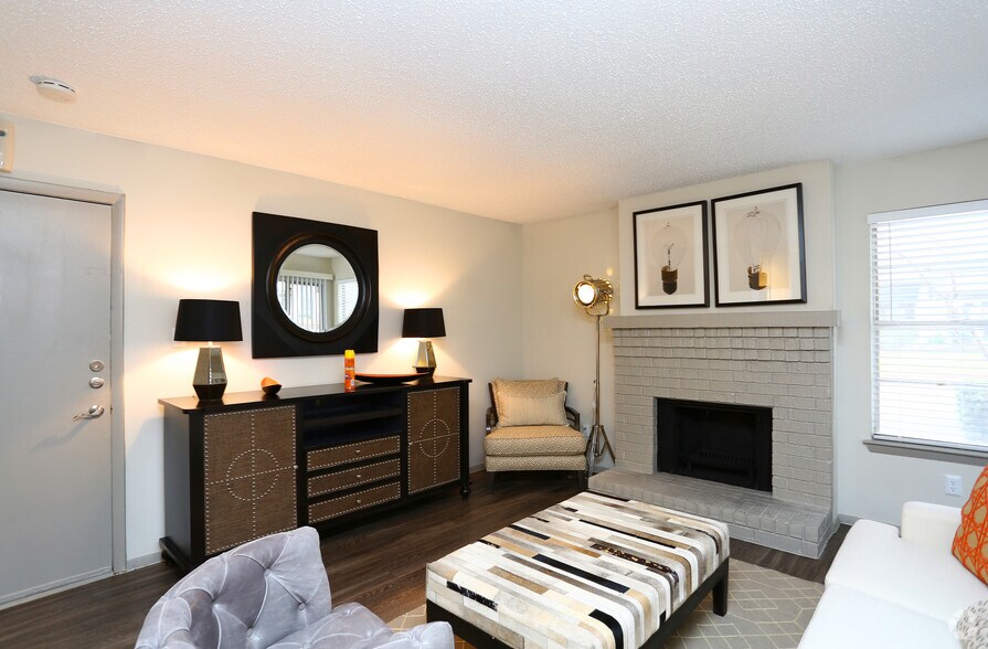 South Lamar Village 3505 S Lamar Blvd Austin TX 78704 Apartment Finder