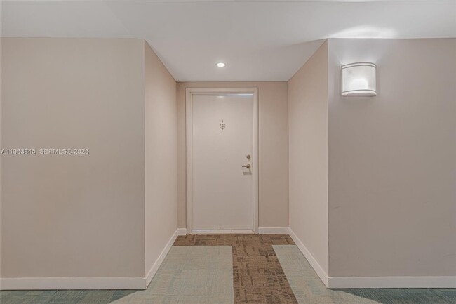 Building Photo - 600 NE 36th St