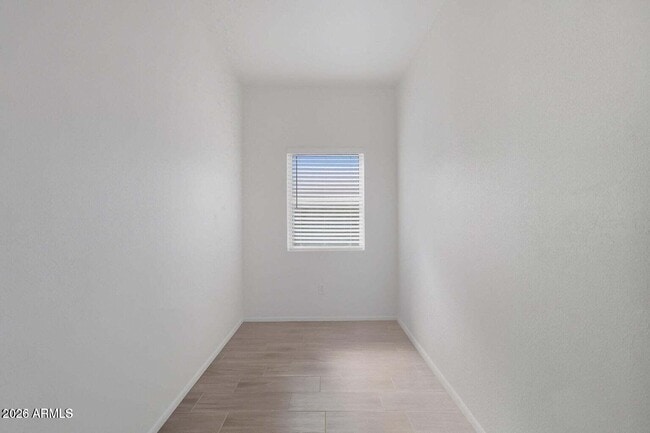 Building Photo - 22408 N Las Vegas Dr