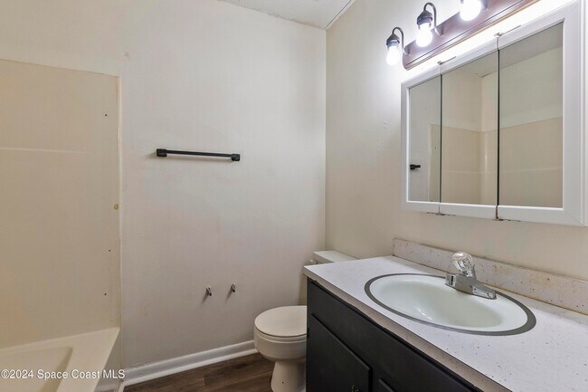 Building Photo - 4438 Dorothy Dr