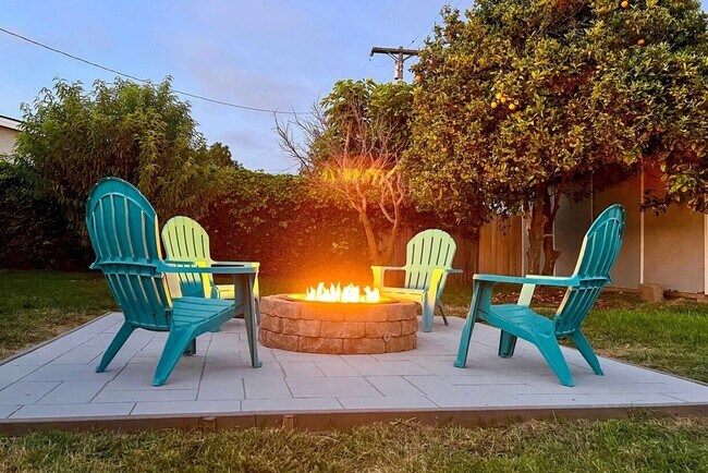 Building Photo - Coming Soon, Oceanside Beach Bungalow - Pr...