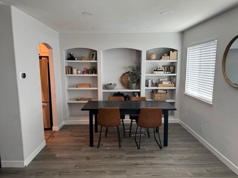 Building Photo - 5618 Madison Ave