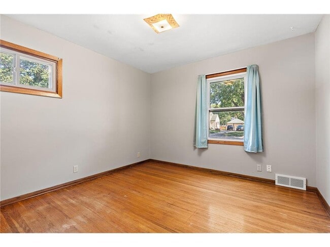 Building Photo - 6244 Humboldt Ave S