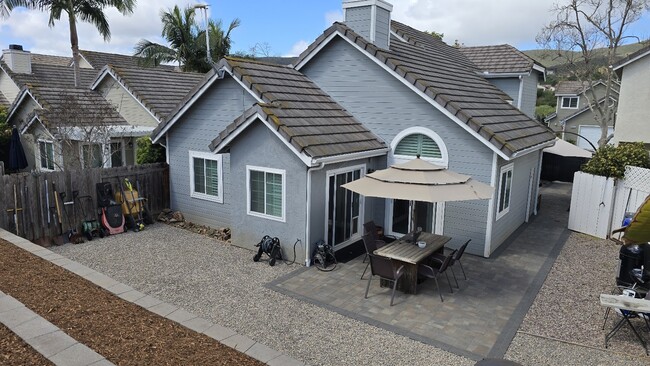 Building Photo - 10348 Rancho Carmel Dr