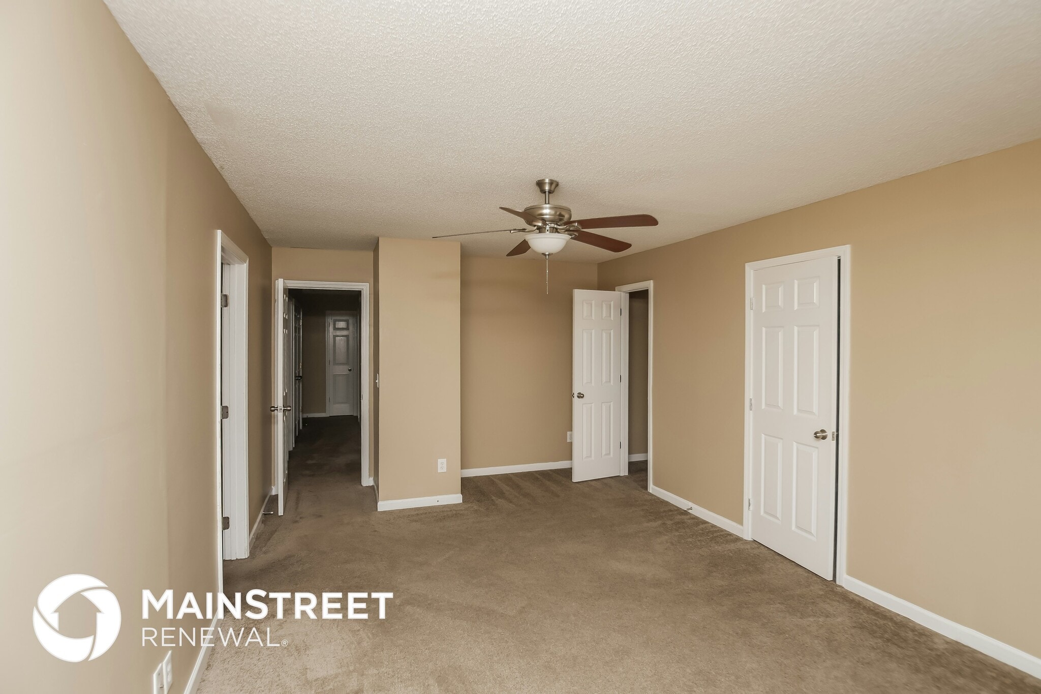 Building Photo - 2002 Reflective Waters Rd