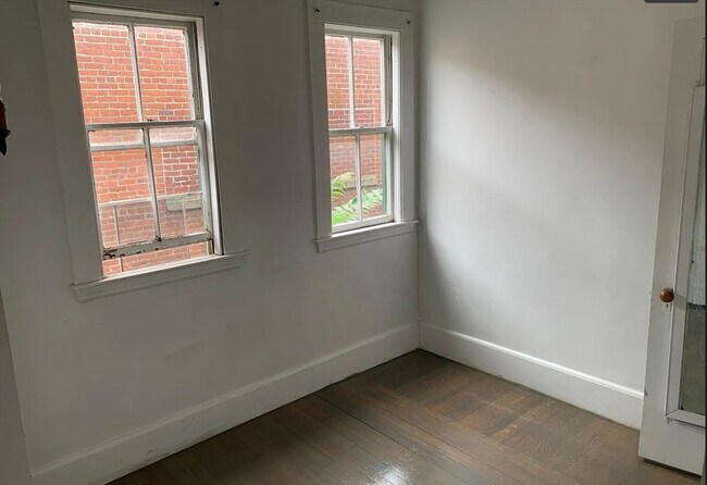 Building Photo - 78 Brington Rd