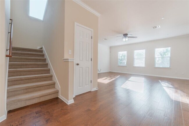 Building Photo - 9516 Castle Pines Dr