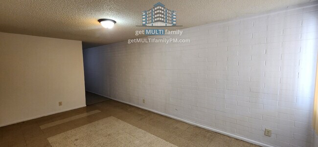 Building Photo - 10044 N 18th Ave